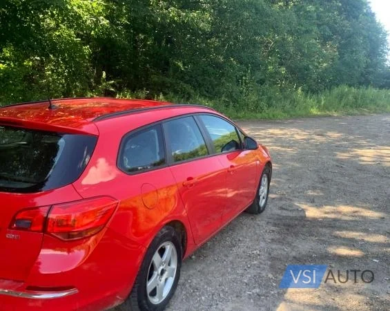 Opel Astra 2012
