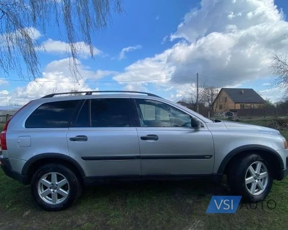 Volvo XC90 2004